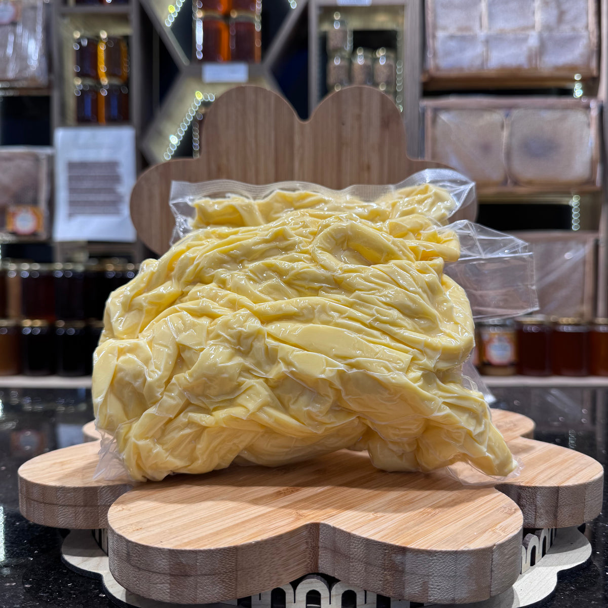 Yağlı Çeçil Peyniri